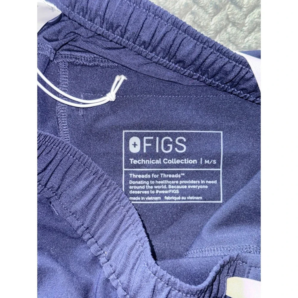 FIGS Men's Scrub Navy Blue Set Tansen Joggers Pants And Top Size Medium